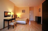 Apartment Best Location *